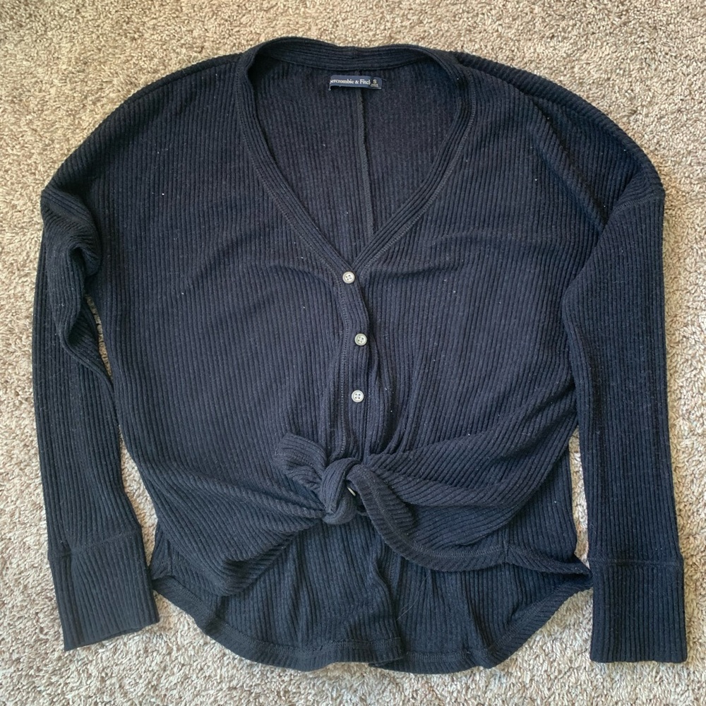 Black abercrombie sweater